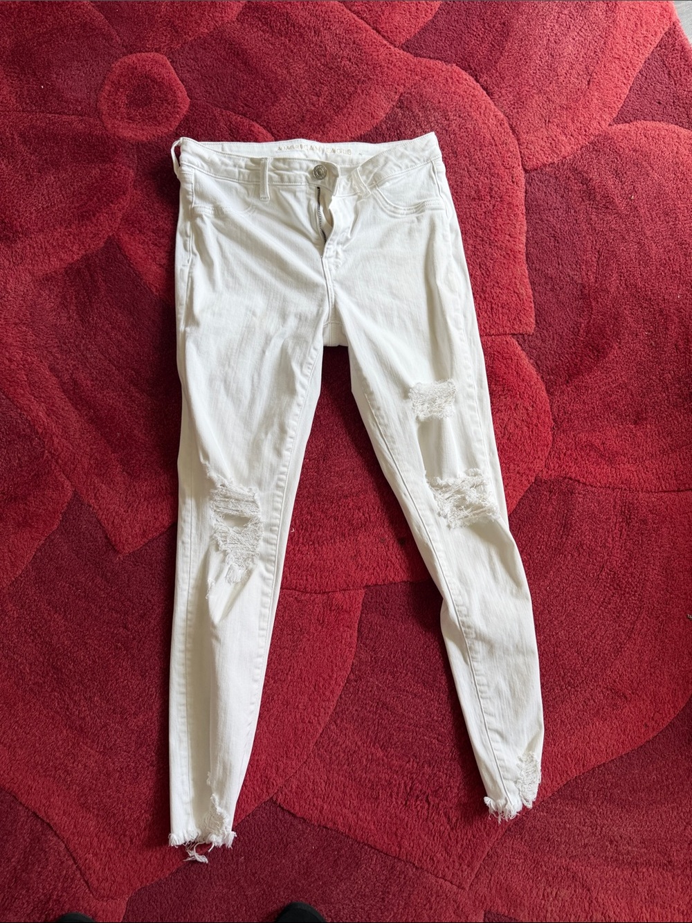 American Eagle Outfitters White High-Rise Stretch Jeans